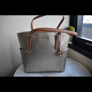 Michael Kors Jet Set Travel Tote